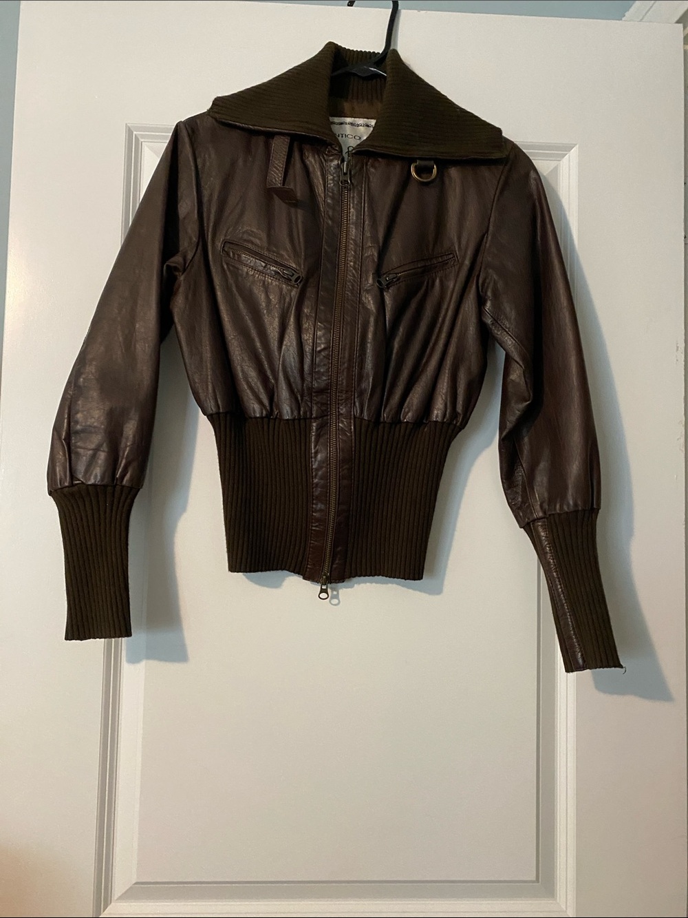 Vintage Women’s Brown 100% Argentinian Leather Bomber Jacket with Ribbed Hem